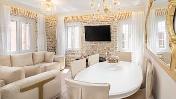 Leilighet – deluxe, byutsikt | Spiseområde