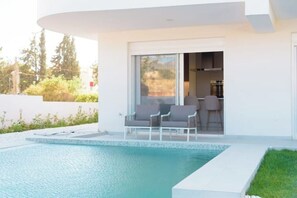 Pool - Athenean Pool Heaven (ELLINIKO)
