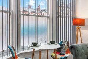 Deluxe Duplex | Interior - Top Hat - 1 Bed Apartment (Leicester)