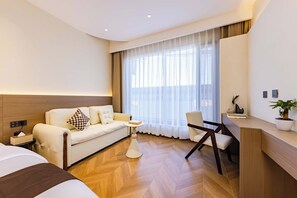 Superior Double Room, Courtyard View - Dali Haohai Yueju Seascape Guest House (Dali)