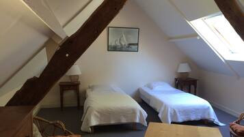 3 bedrooms, iron/ironing board, WiFi