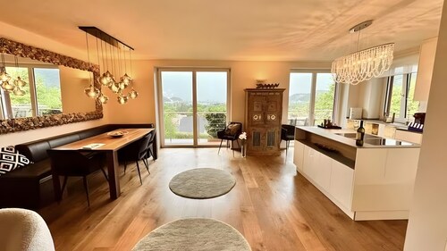 Ferienhaus 'Traumhaus mit herrlichem Graz-Blick' mit privater Terrasse, Garten & WLAN