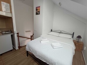 1 bedroom, iron/ironing board, WiFi, bed sheets - This apartment features 2 bedrooms, a well-appointed kitchen and a private bath. (Cluj-Napoca)