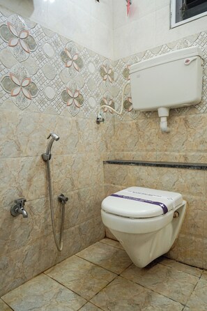 Standard Double Room, 1 Double Bed | Bathroom - THAI RESIDENCY (Dharapuram)