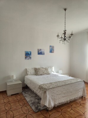 3 quartos, Wi-Fi, roupa de cama, acesso para cadeiras de rodas