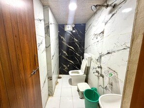 Bathroom - hotel shree prem palace (Ujjain)