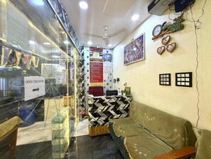 Lobby - hotel shree prem palace (Ujjain)