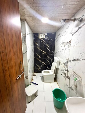 Deluxe Triple Room | Bathroom - hotel shree prem palace  (Ujjain)