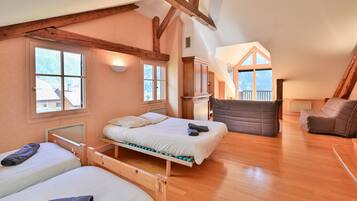 4 Schlafzimmer, Bügeleisen/Bügelbrett, WLAN, Bettwäsche