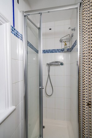 House - Chelsea 2BR Private Courtyard Earl s Court Tube (London)