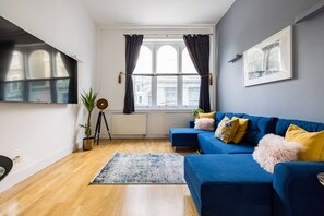 Apartment - Earl s Court 1BR Private Terrace Walk to Tube (London)