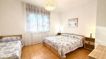 2 bedrooms