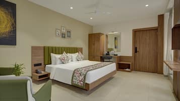 Executive Room, Balcony, City View | In-room safe, desk, laptop workspace, blackout drapes