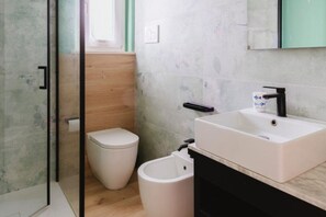 Shower, bidet, towels - SE227 - Montemarciano, comfortable and cozy beachfront apartment (Montemarciano)