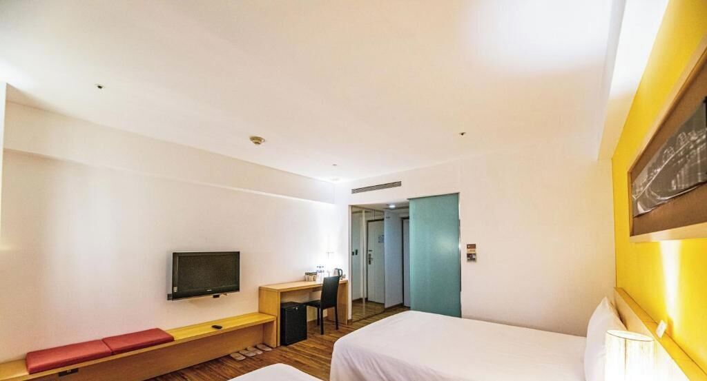 Kamar Twin Basic, pemandangan kota