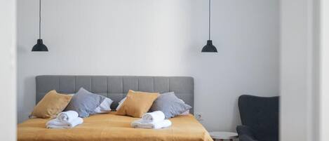 Deluxe Apartment, City View | Blackout curtains, iron/ironing board, free WiFi