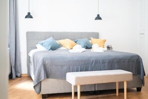 Estudio clásico, vistas al patio | Cortinas opacas, tabla de planchar con plancha, wifi gratis