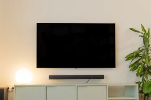 Interior - Sonnino 17 Luxury Apartment (Cagliari)