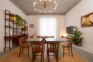 Dining - Sonnino 17 Luxury Apartment (Cagliari)