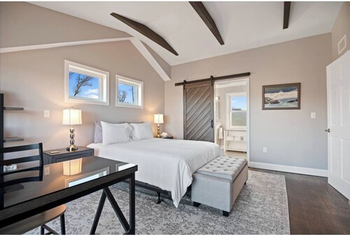 Oceanview Home/Walk to Lanes Cove and Plum Cove beach I Sleeps 6