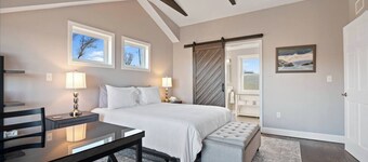 Oceanview Home/Walk to Lanes Cove and Plum Cove beach I Sleeps 6