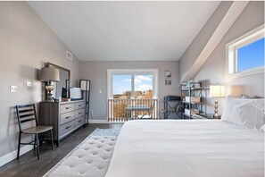 3 slaapkamers, een strijkplank/strijkijzer, gratis wifi, beddengoed