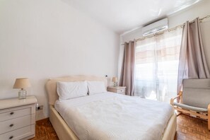Deluxe Apartment, Balcony, Courtyard View - Giorgia Flat - Tiburtina Train Station (Rome)