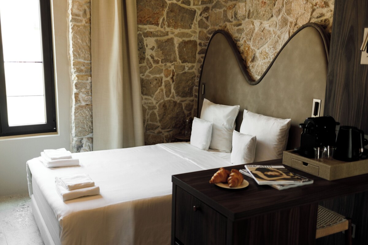 Comfort Double Room | WiFi (free), bed sheets