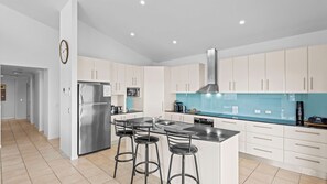 Fridge, microwave, oven, stovetop - Oceanic 3 - Spectacular Ocean Views Overlooking Shelly Beach (East Ballina)