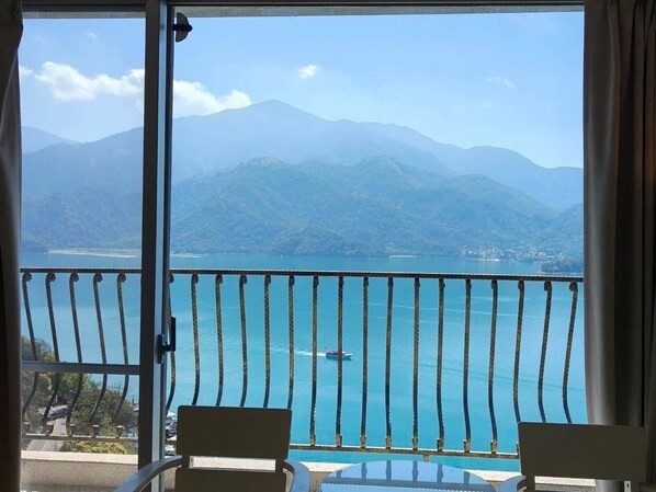 Property grounds - Island Hearth Sun Moon Lake Hotel (Yuchi)