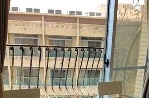 Interior - Island Hearth Sun Moon Lake Hotel (Yuchi)