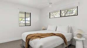4 chambres, fer et planche à repasser, Wi-Fi gratuit, draps fournis
