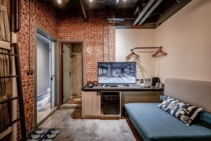 Quadruple Room, Multiple Beds | Living area - Island Hearth Chiayi Hotel (Chiayi City)