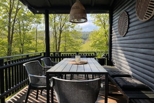 Baumhausfeeling im Wald nahe der Loreley