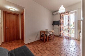 Leilighet, balkong | Oppholdsområde