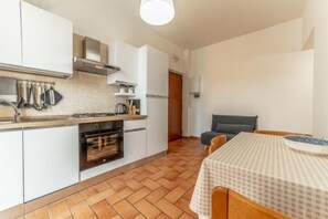 Apartment, Balcony | Private kitchen - Greta Flat - Ospedale Gemelli - WiFi (Rome)