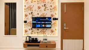 Desk, free WiFi, bed sheets - Velar Prime Hotel, Vijay Nagar, Indore (Indore)