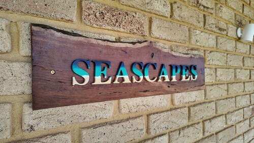 Seascapes - On Ledge-Ocean View Coastal Retreat