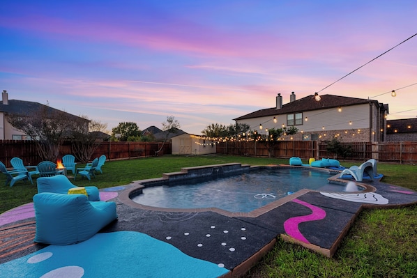 Pool - Grand 6BR 3BA Pool Escape Round Rock (Round Rock)