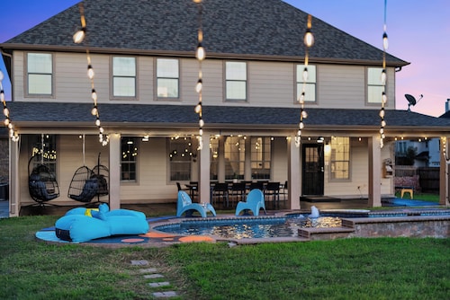 Grand 6BR 3BA Pool Escape Round Rock