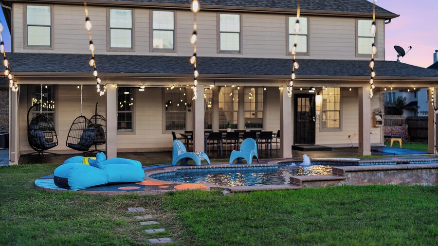 Grand 6BR 3BA Pool Escape Round Rock