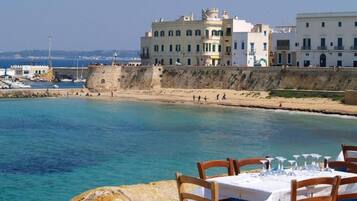 Tempat makan outdoor