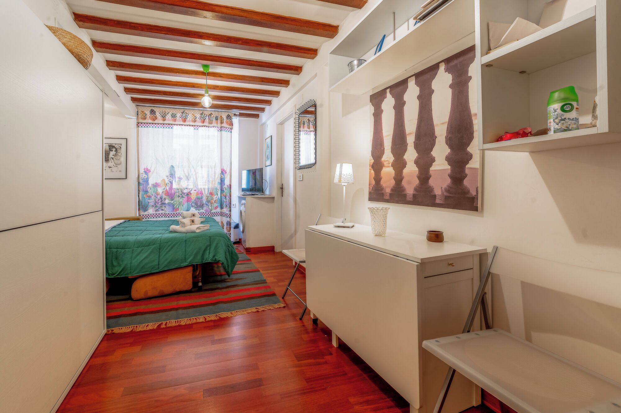 Deluxe Studio, Courtyard View