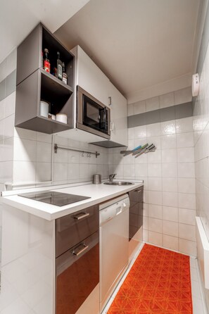 Studio Deluxe - utsikt mot innergården | Eget kök