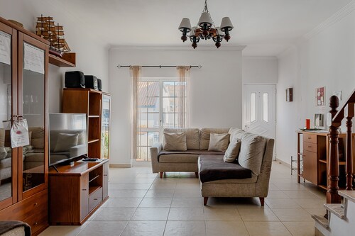 Apartment 'Alojamento Local Família Coelho' with Wi-Fi