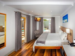 Double Room, Patio, Partial Ocean View - Bishops Lodge (Gqeberha)