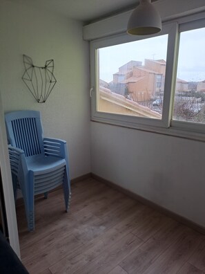 Interior - Appartement T2 au premier étage parking à 50 m (Narbonne)