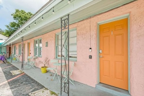 Exterior - Classic Charm-Retro 1950s Motel in St Augustine (St. Augustine)