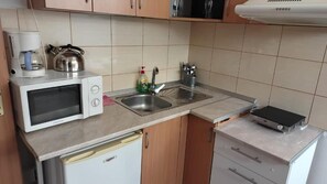 Gác, 2 phòng ngủ | Bếp riêng