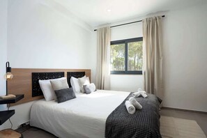 Iron/ironing board, WiFi, bed sheets - Villa Ebano - Your Private Oasis (Quarteira)